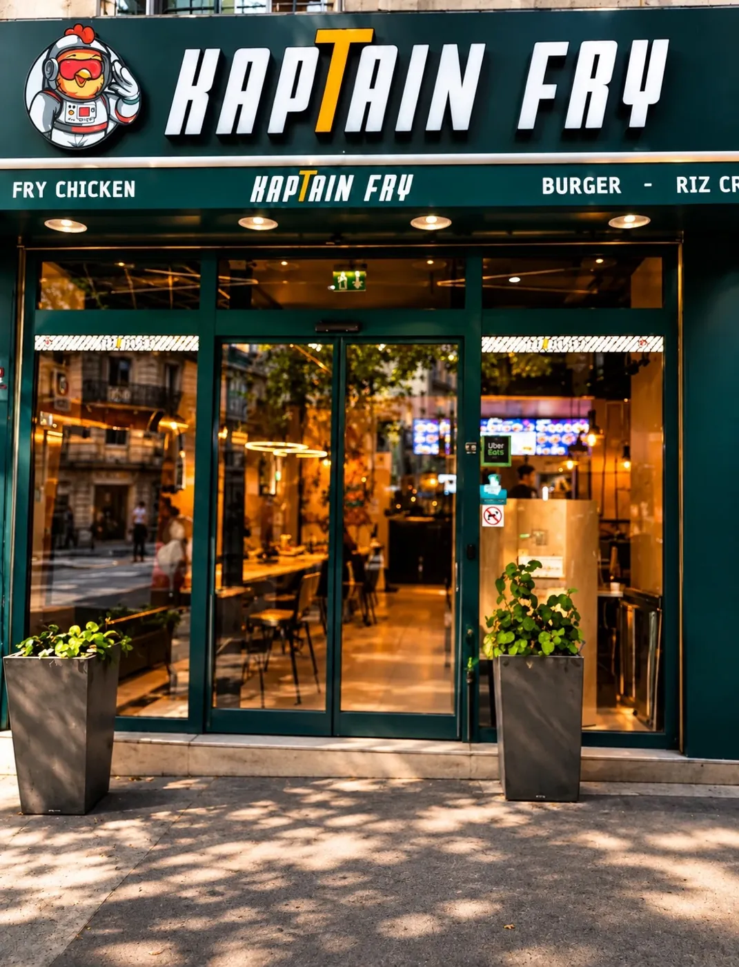 Devanture de Kaptain Fry, 74 boulevard Barbès